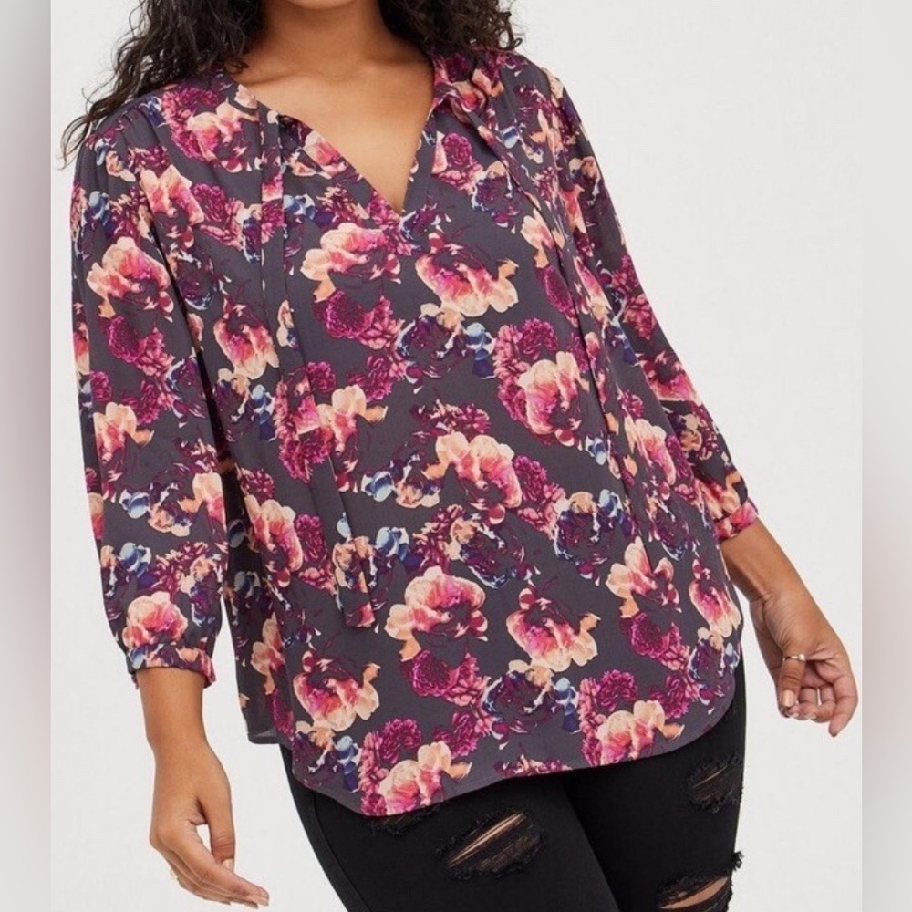 TORRID Blouse Plus Size 5 or 28/30 Floral  Flowy Georgette Bow Tie 3/4 Sleeve